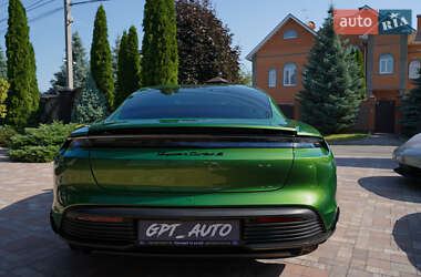 Седан Porsche Taycan 2022 в 