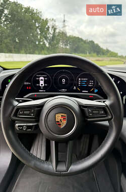 Седан Porsche Taycan 2021 в 