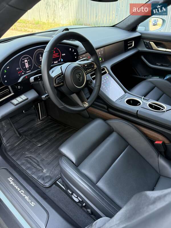 Седан Porsche Taycan 2024 в Днепре фото 9 Седан Porsche Taycan 2024 в Днепре