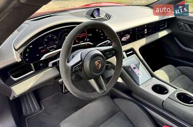 Седан Porsche Taycan 2022 в 