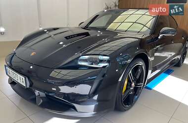 Седан Porsche Taycan 2020 в Києві
