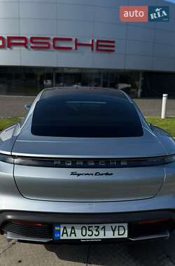 Седан Porsche Taycan 2020 в 