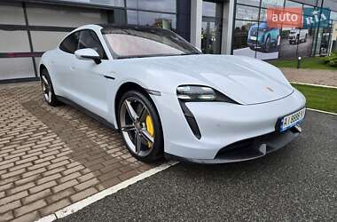 Седан Porsche Taycan 2021 в Киеве