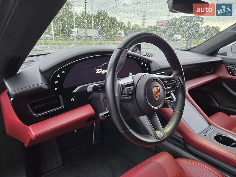 Седан Porsche Taycan 2021 в Киеве