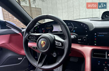 Седан Porsche Taycan 2022 в 