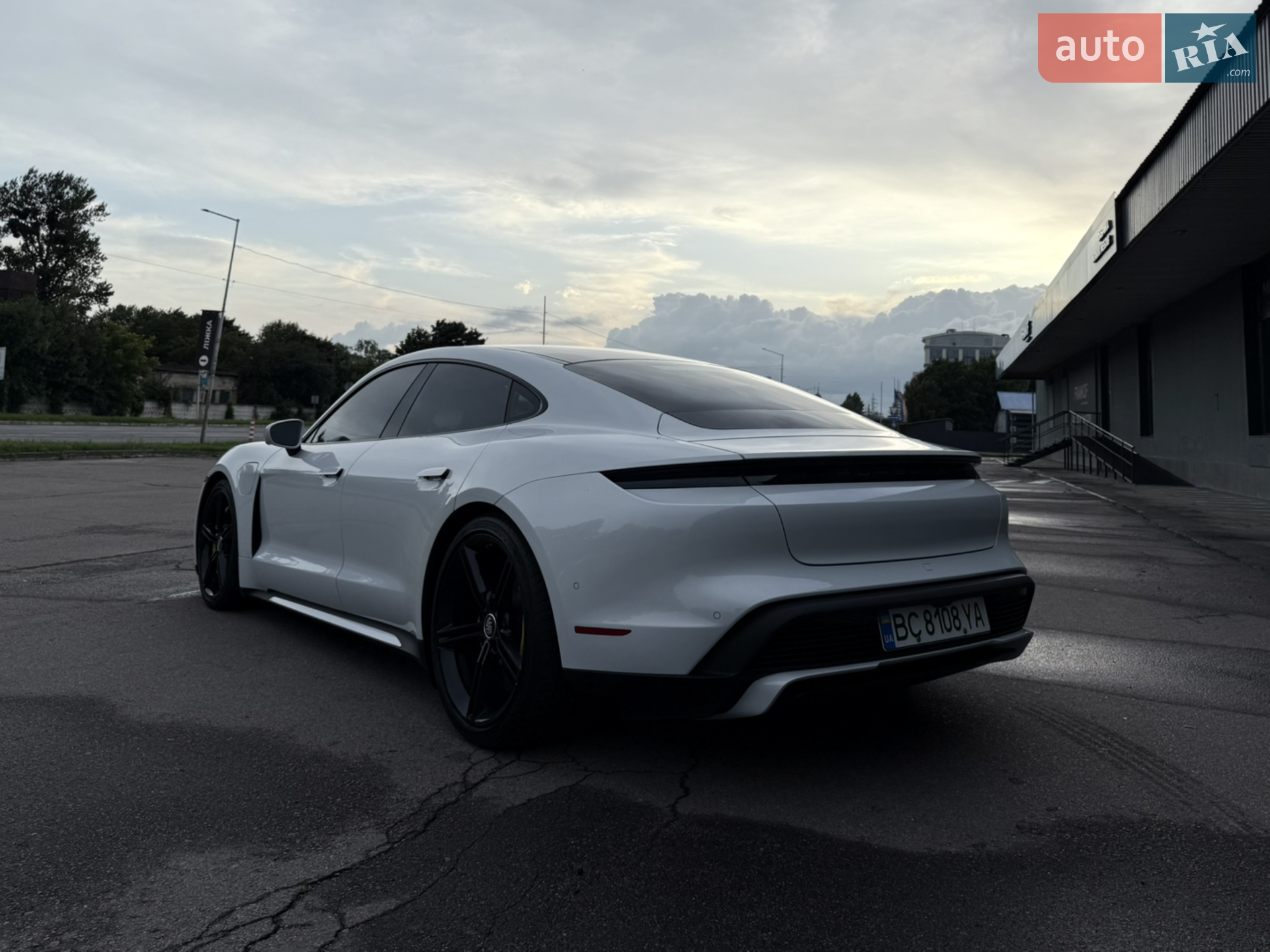 2020 Porsche Taycan - мініатюра 8