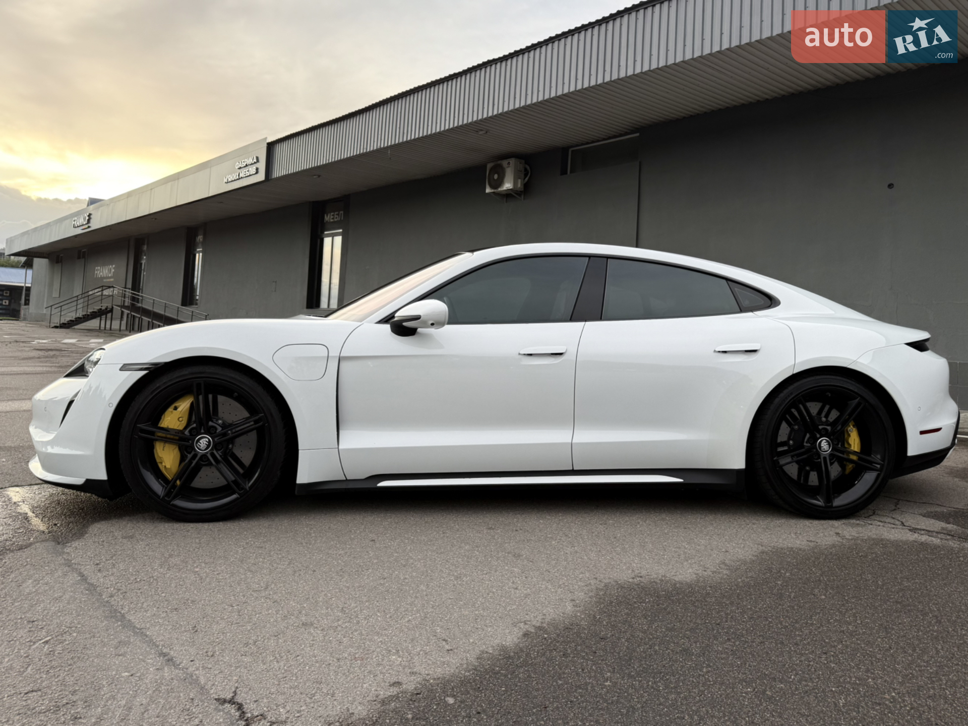 2020 Porsche Taycan - мініатюра 5