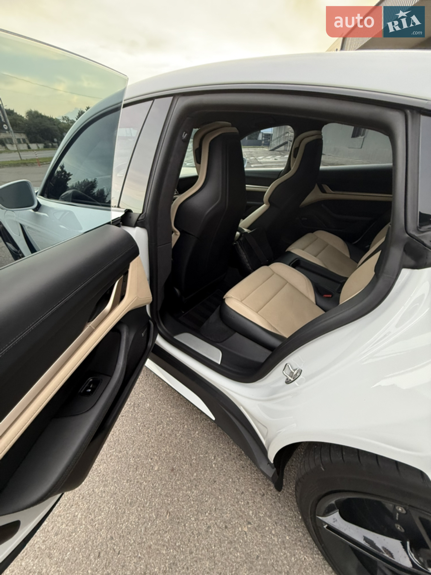 2020 Porsche Taycan - мініатюра 14