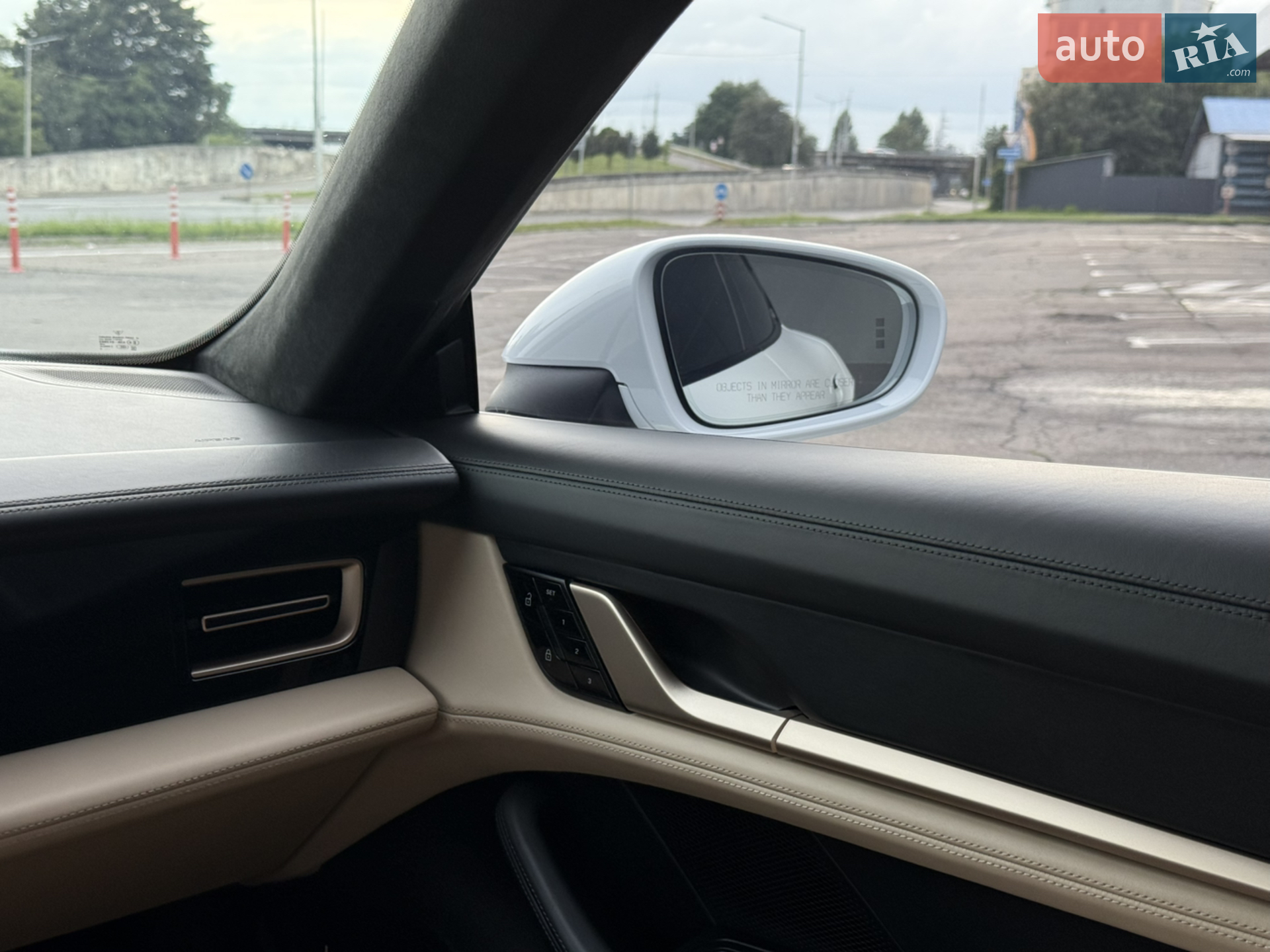 2020 Porsche Taycan - мініатюра 16