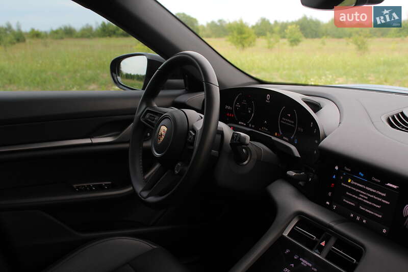 Седан Porsche Taycan 2025 в Києві