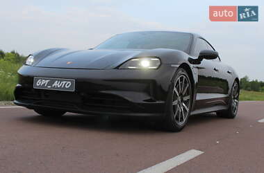 Седан Porsche Taycan 2025 в Киеве