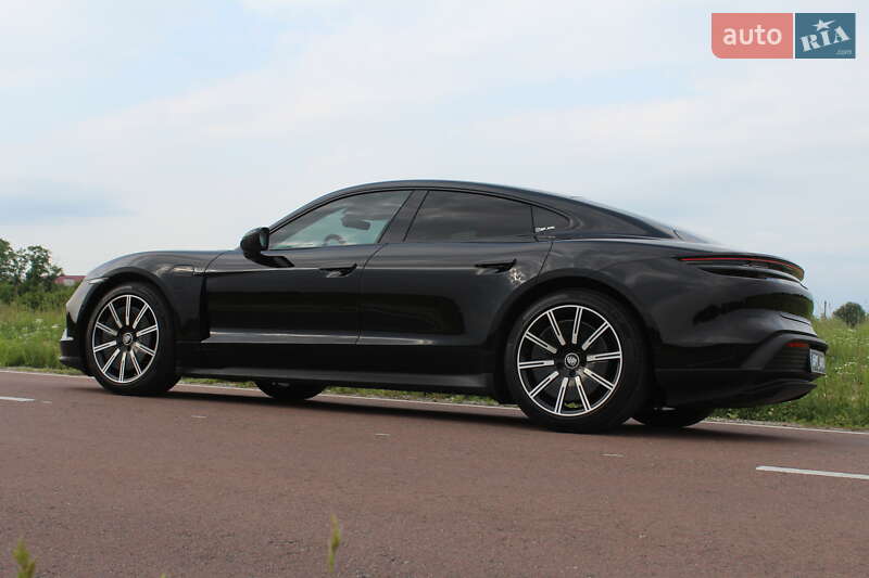 Седан Porsche Taycan 2025 в Києві