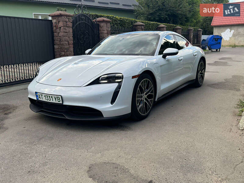 Седан Porsche Taycan 2022 в Коломые