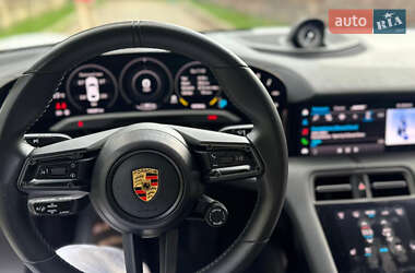 Седан Porsche Taycan 2022 в 