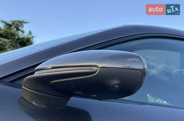 Седан Porsche Taycan 2020 в 