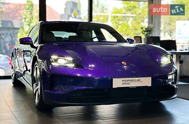 Седан Porsche Taycan 2025 в 
