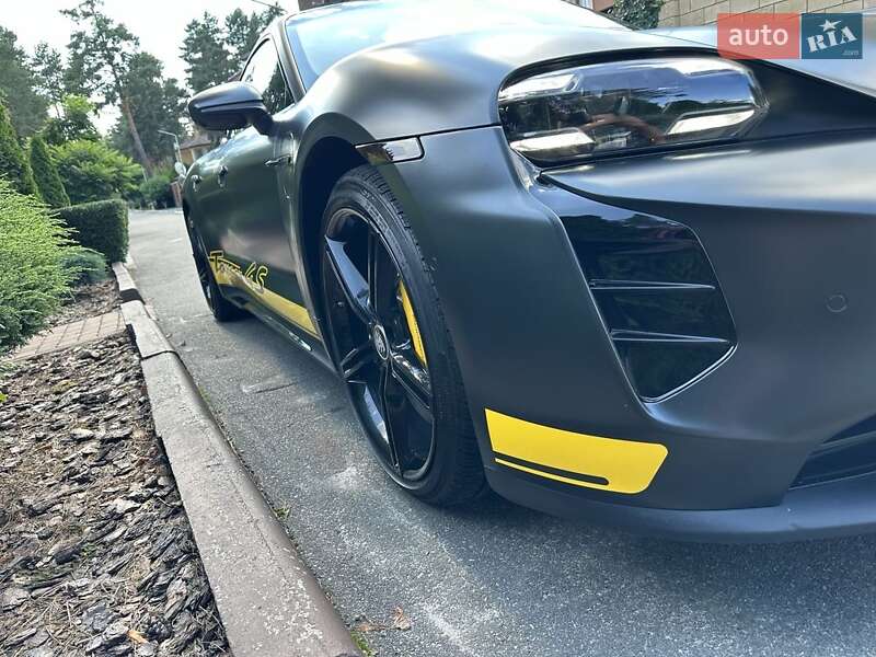 Porsche Taycan 2020