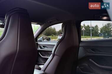 Седан Porsche Taycan 2021 в 