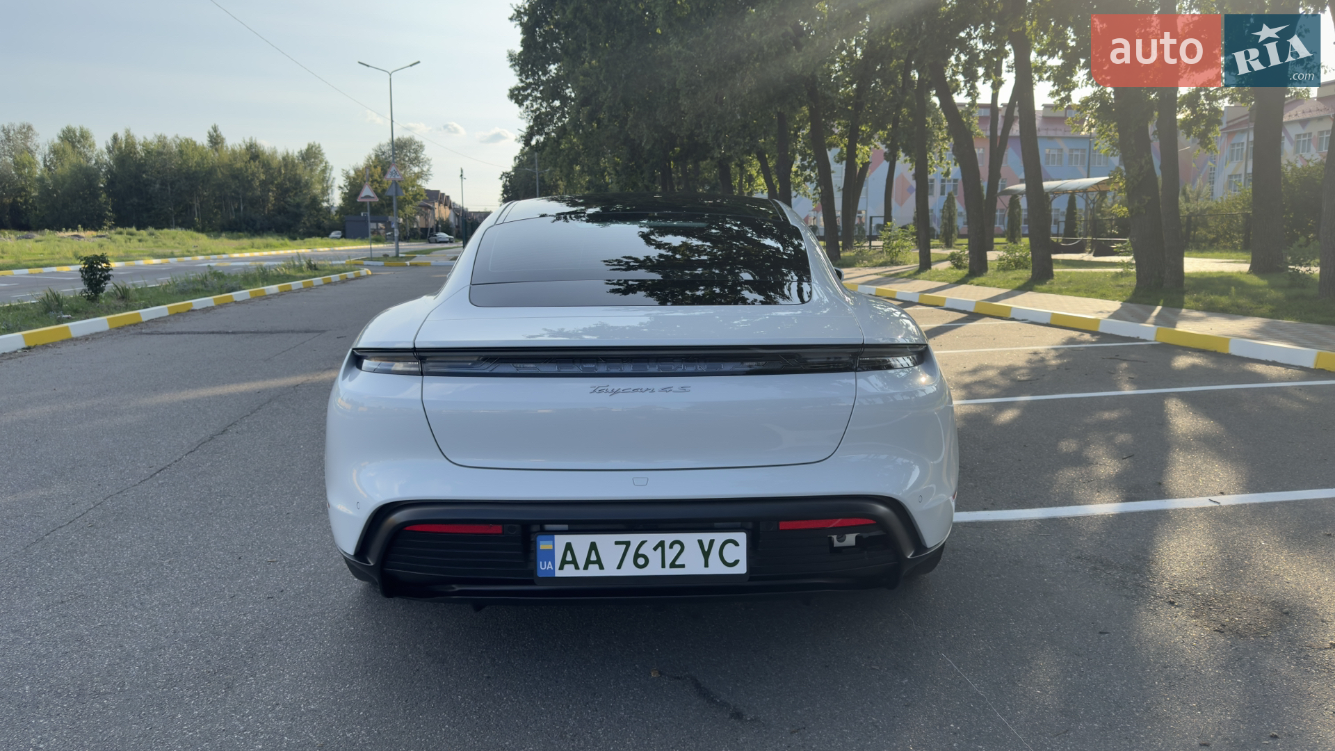 2022 Porsche Taycan - мініатюра 8