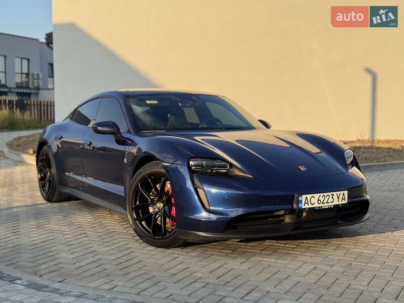 Седан Porsche Taycan 2020 в 