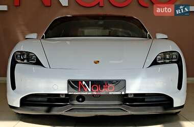 Седан Porsche Taycan 2022 в 