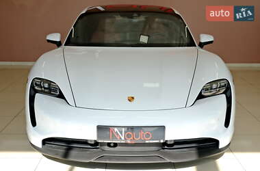 Седан Porsche Taycan 2022 в 