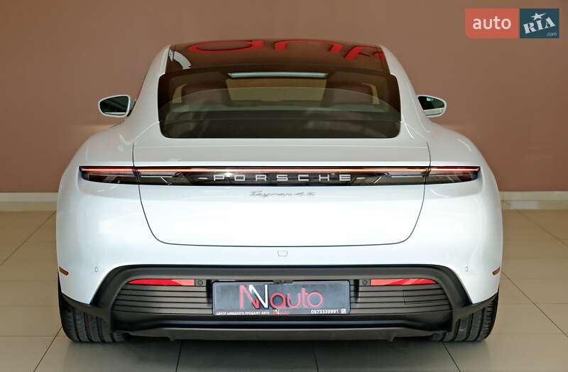 Седан Porsche Taycan 2022 в Одессе