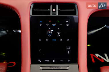 Седан Porsche Taycan 2022 в 