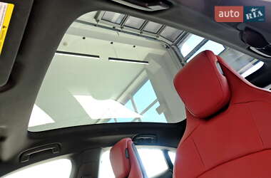 Седан Porsche Taycan 2022 в 