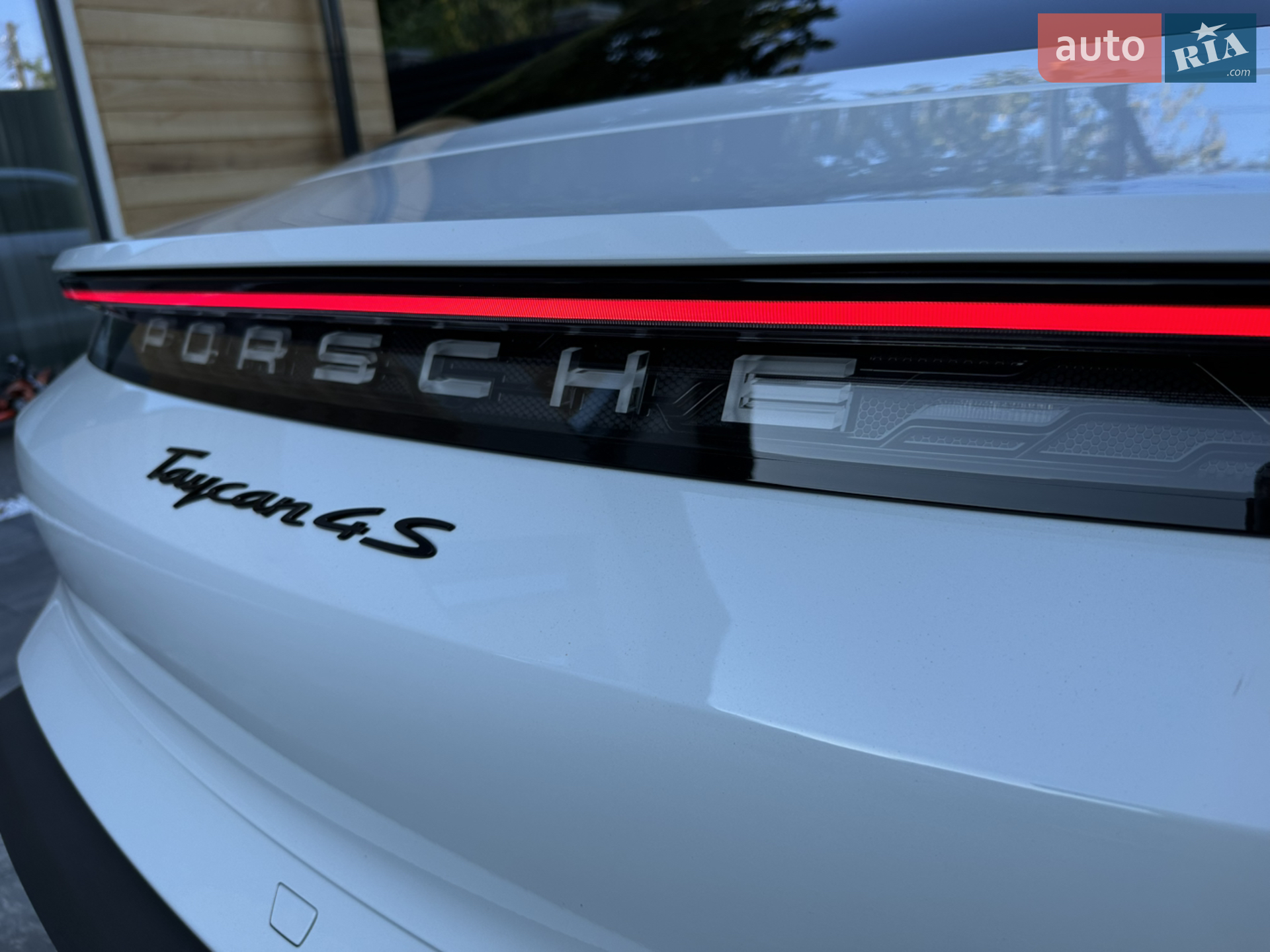 2020 Porsche Taycan - мініатюра 8