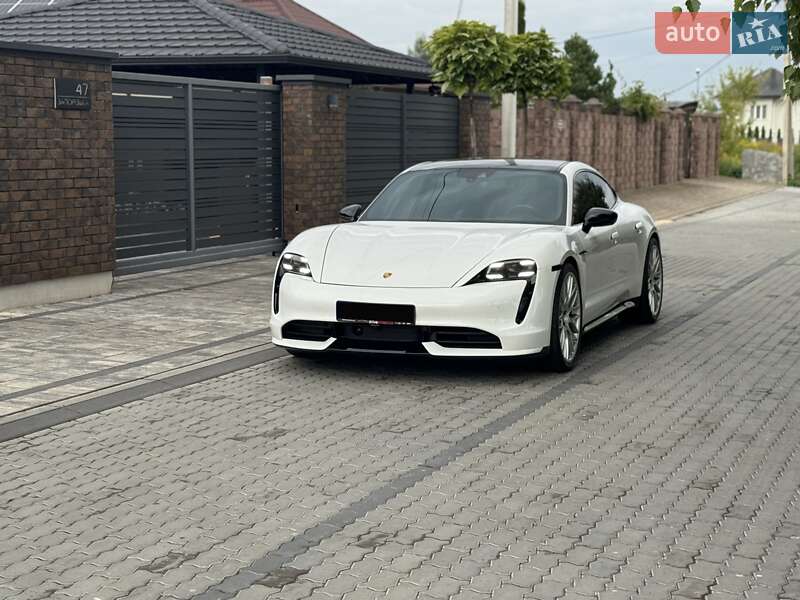 Porsche Taycan 2020