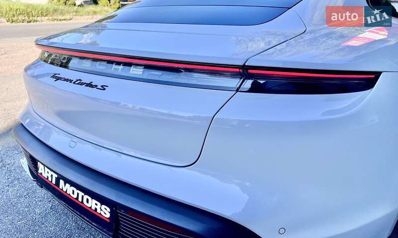 Седан Porsche Taycan 2020 в Киеве фото 14 Седан Porsche Taycan 2020 в Киеве