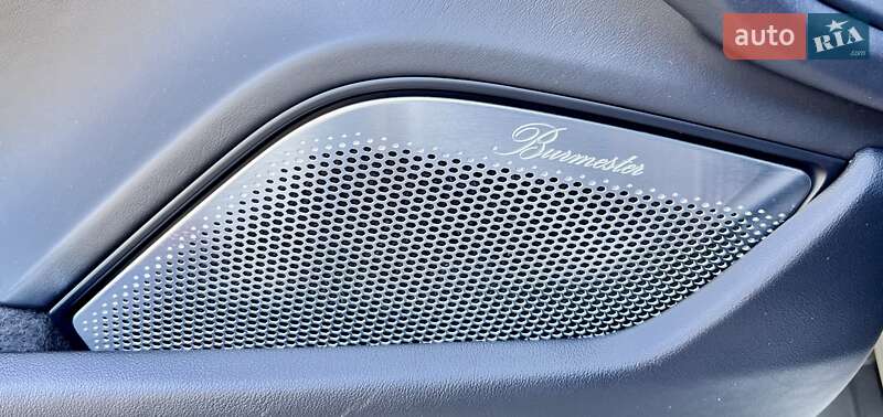 Седан Porsche Taycan 2020 в Киеве фото 22 Седан Porsche Taycan 2020 в Киеве