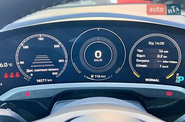 Седан Porsche Taycan 2020 в 