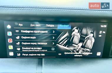Седан Porsche Taycan 2020 в 