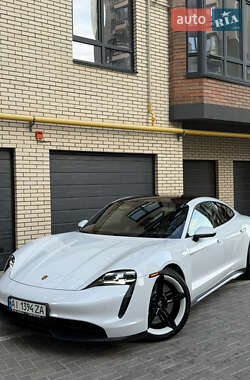 Седан Porsche Taycan 2021 в Житомирі