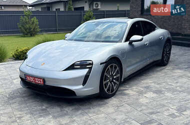 Седан Porsche Taycan 2021 в Луцьку