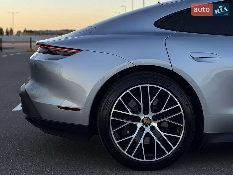 Седан Porsche Taycan 2021 в Киеве фото 14 Седан Porsche Taycan 2021 в Киеве