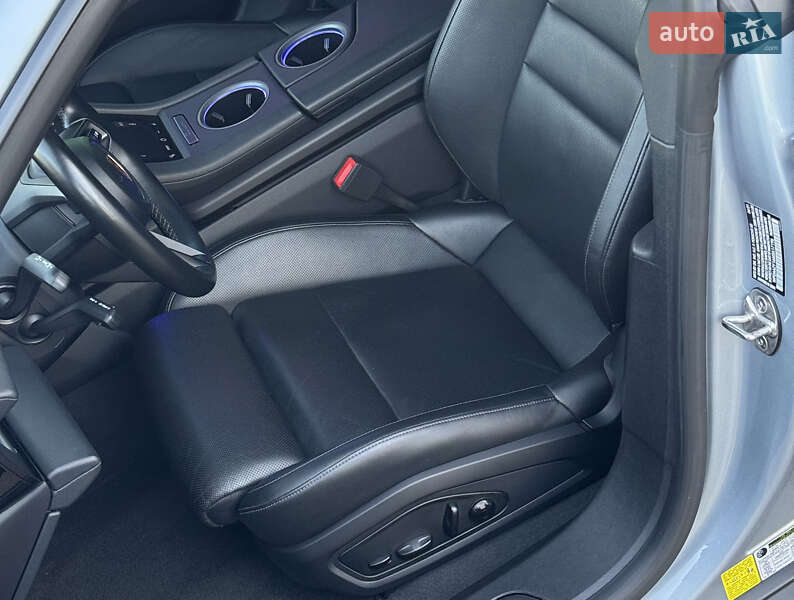 Седан Porsche Taycan 2021 в Киеве фото 32 Седан Porsche Taycan 2021 в Киеве