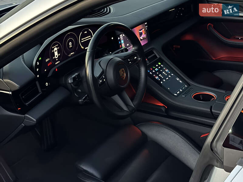 Седан Porsche Taycan 2021 в Киеве фото 41 Седан Porsche Taycan 2021 в Киеве