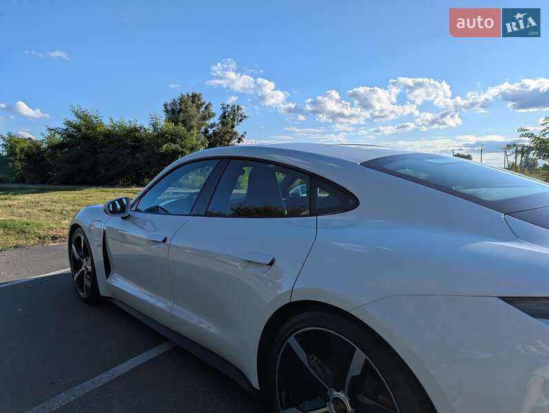 Седан Porsche Taycan 2020 в Киеве фото 4 Седан Porsche Taycan 2020 в Киеве