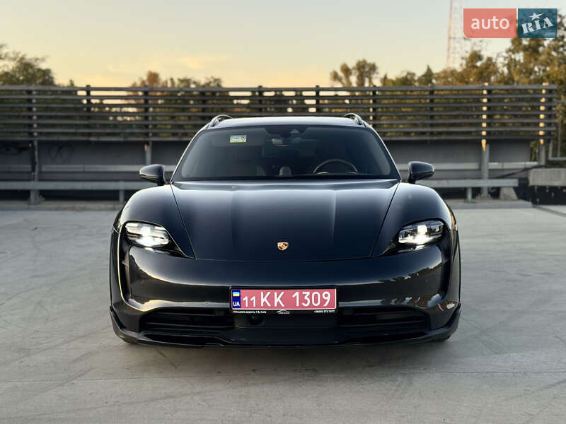 Седан Porsche Taycan 2022 в Киеве