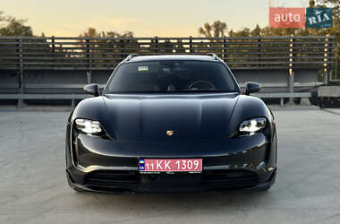 Седан Porsche Taycan 2022 в 