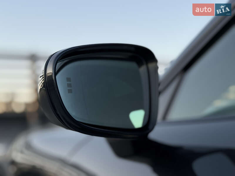 Седан Porsche Taycan 2022 в Киеве