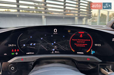Седан Porsche Taycan 2022 в 