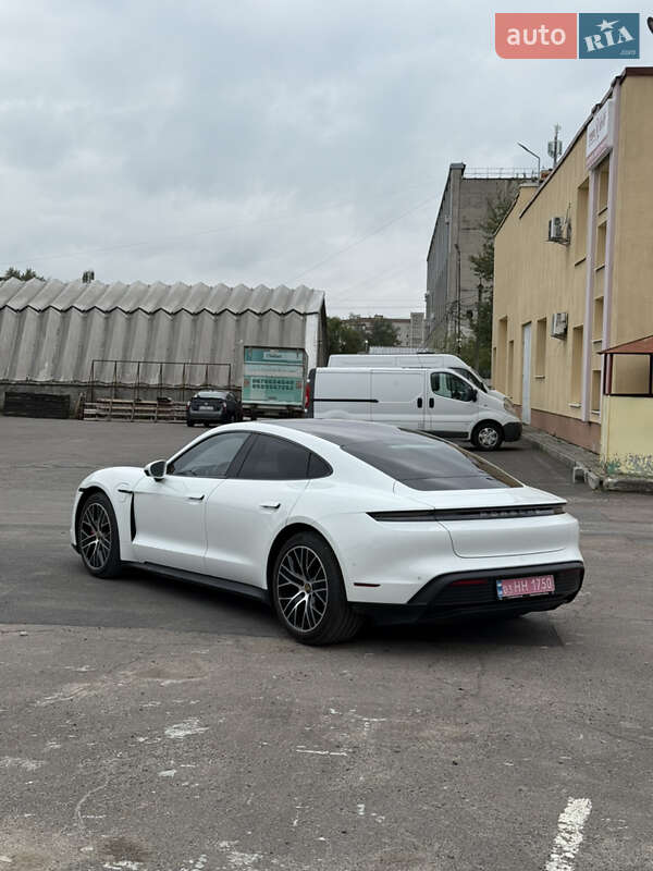 Седан Porsche Taycan 2020 в Луцке фото 11 Седан Porsche Taycan 2020 в Луцке