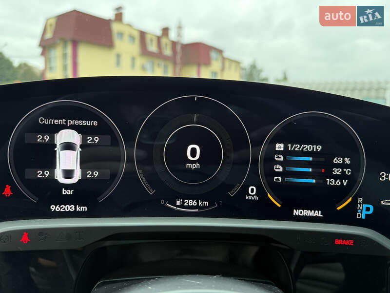 Седан Porsche Taycan 2020 в Луцке фото 16 Седан Porsche Taycan 2020 в Луцке