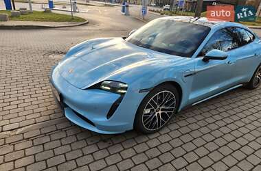 Седан Porsche Taycan 2020 в 