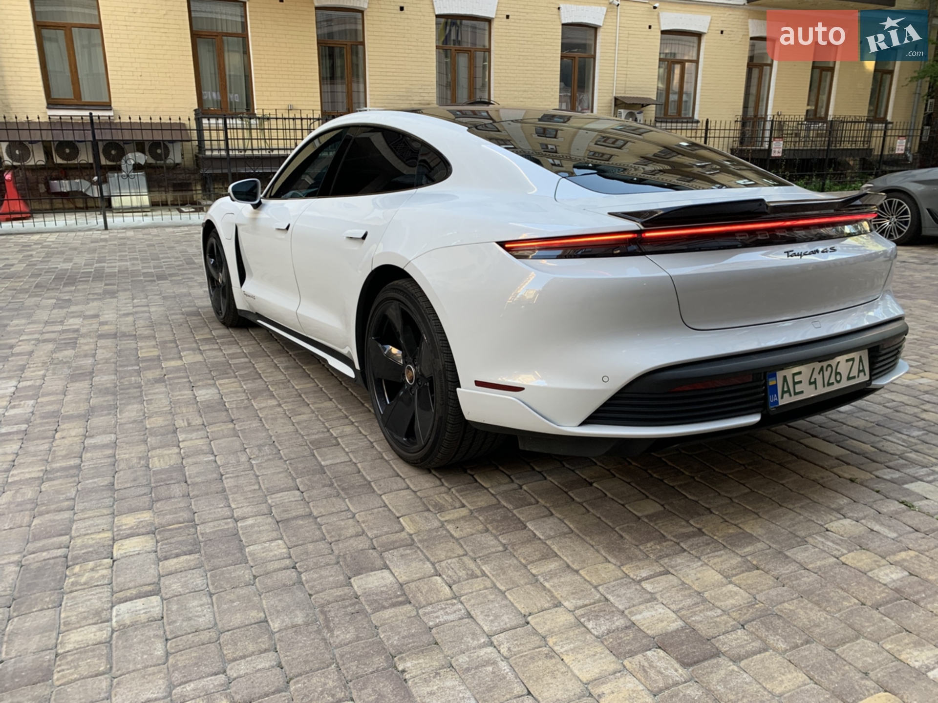 2021 Porsche Taycan - мініатюра 4
