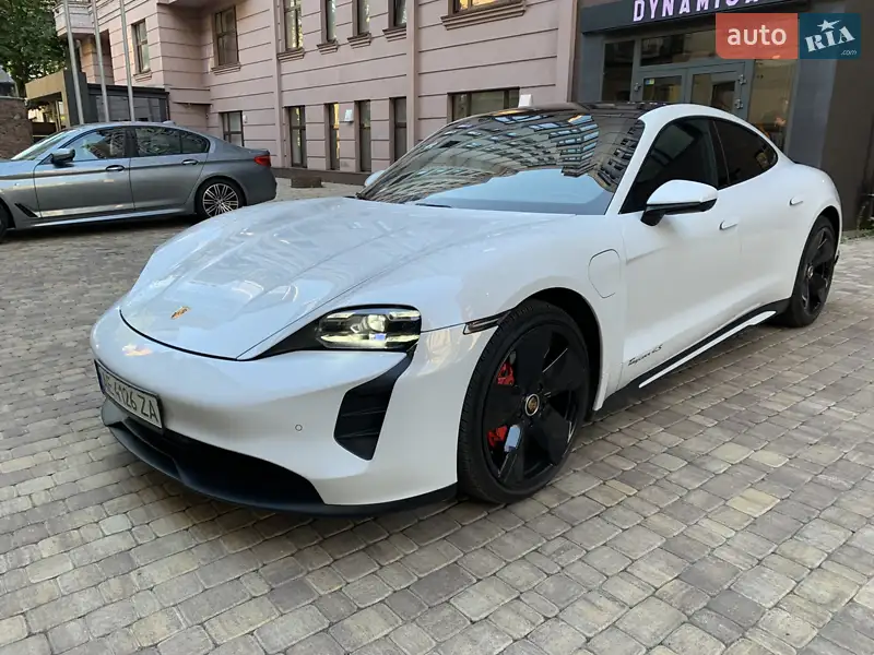 Porsche Taycan